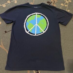 🌏The Children’s Place Tee🌏